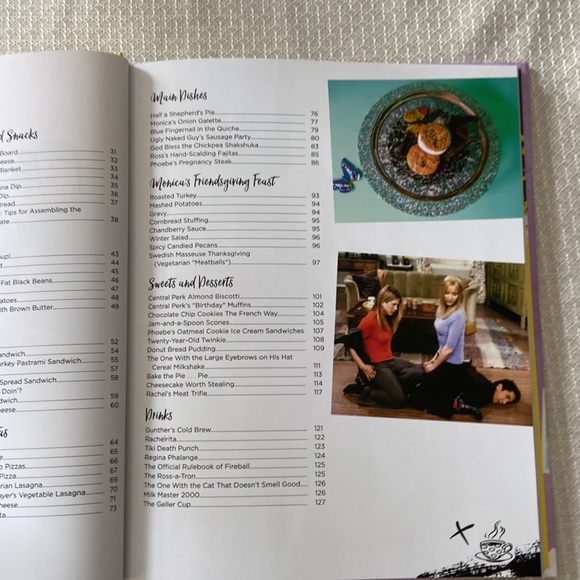 Friends - The Official Cookbook - College Edition - Picture 5 of 6